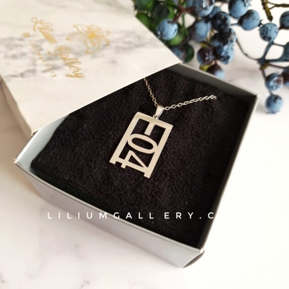 پلاک اسم طلا حروف E04