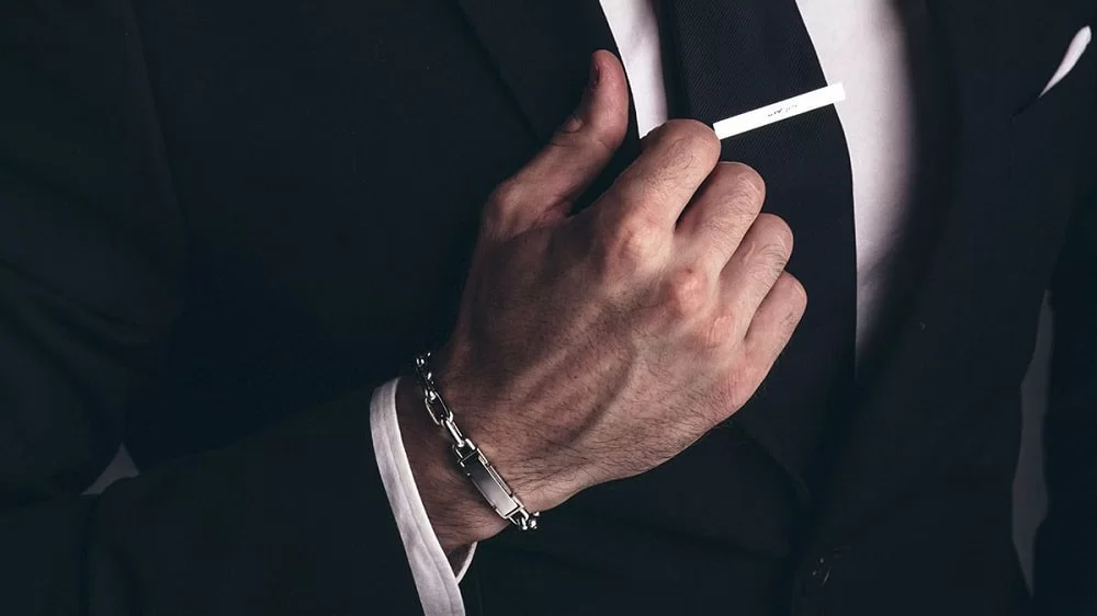 دستبند دست چپ یا راست