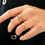 انگشتر طلا زنانه طرح مثلث,انگشتر طلا زنانه طرح پیکان