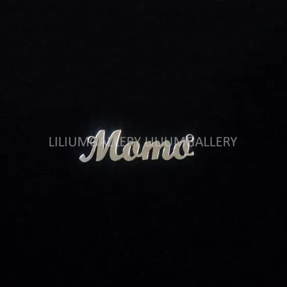 گردنبند پلاک طلا به اسم مومو